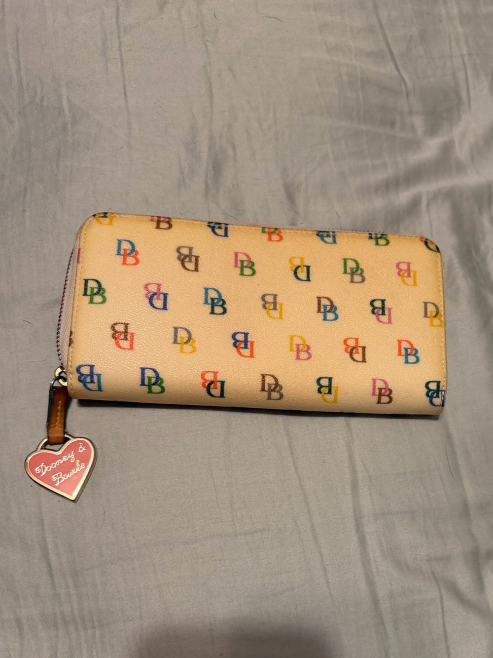 Dooney & Bourke Y2K vintage rainbow zip wallet